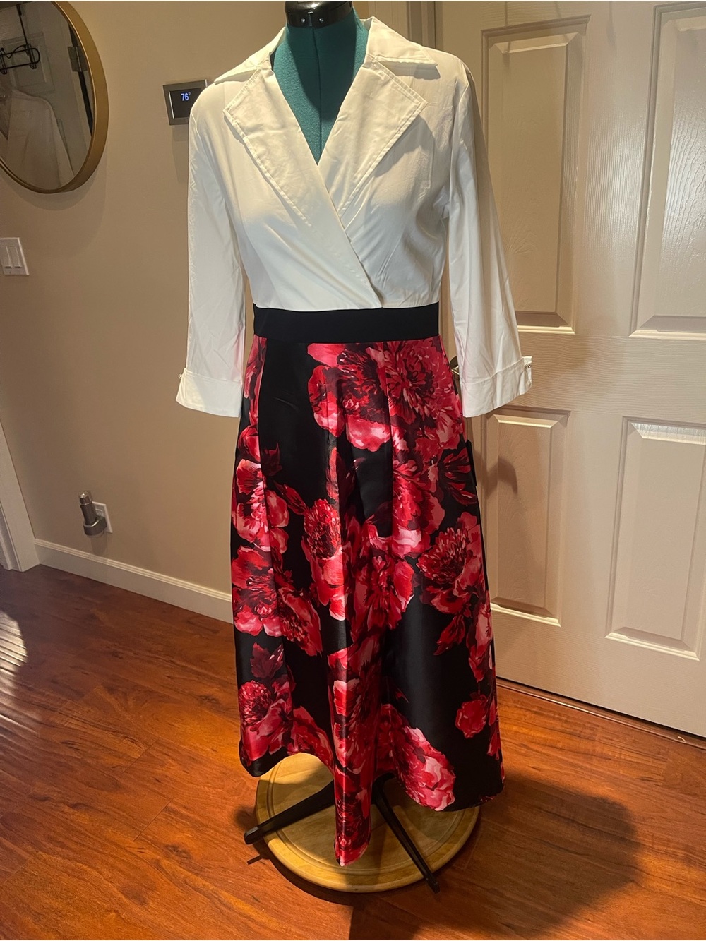 White Wrap Bodice Maxi Dress with Red Floral Black Skirt NWT - Picture 4 of 16